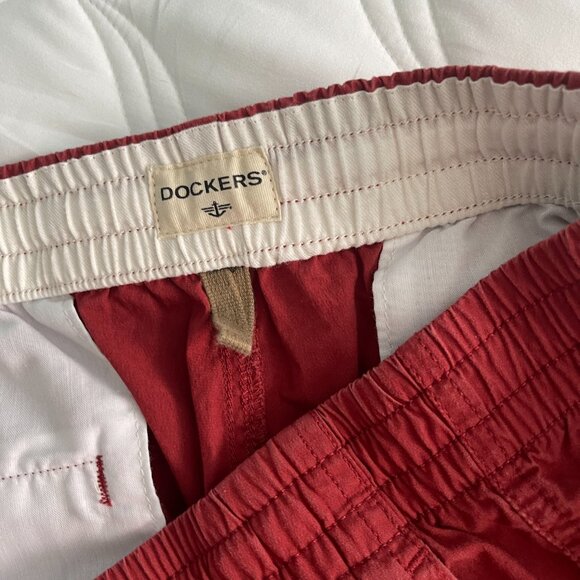 Dockers Men's Cargo Shorts Red Size XL - Picture 7 of 8